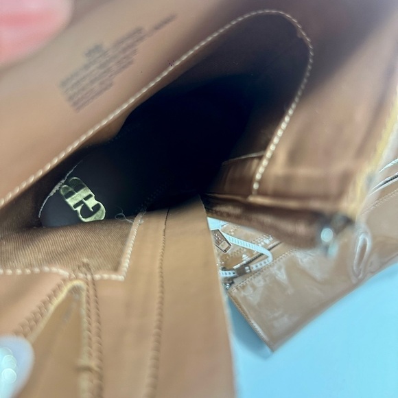 NWOT Gianni Bini Levi Tate patent leather platform bootie in caramel brown - Picture 9 of 9